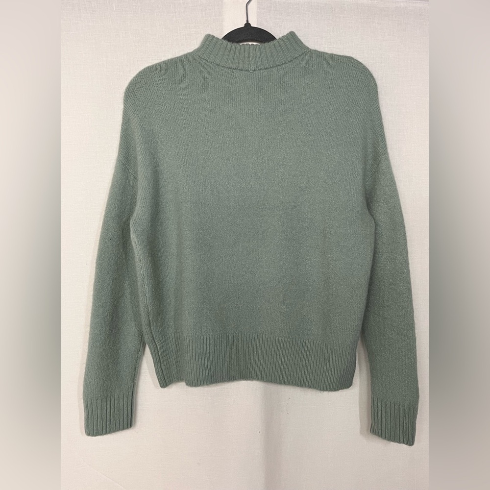 NEW J Crew Sweater size s!!! - Picture 2 of 5